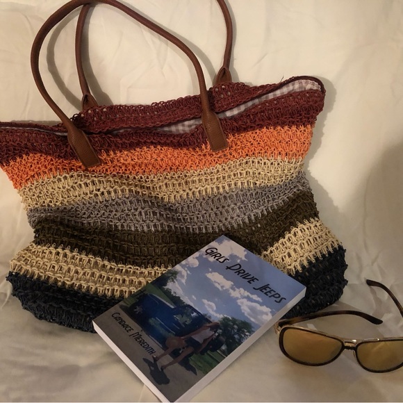 Go to the beach this summer with this woven sack by Target’s brand Merona! - Picture 7 of 8